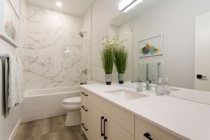 Fairview Main Bathroom - 31 Highpark Drive, Prairie Pointe, Winnipeg | Show Home